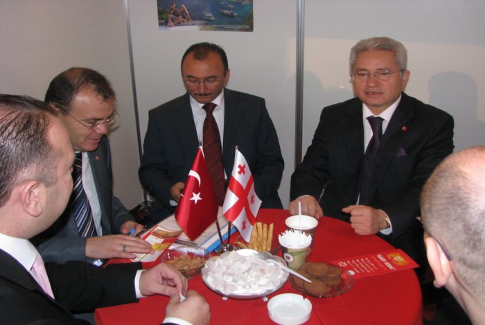 Valinin Gürcistan ziyareti bereketli geçti
